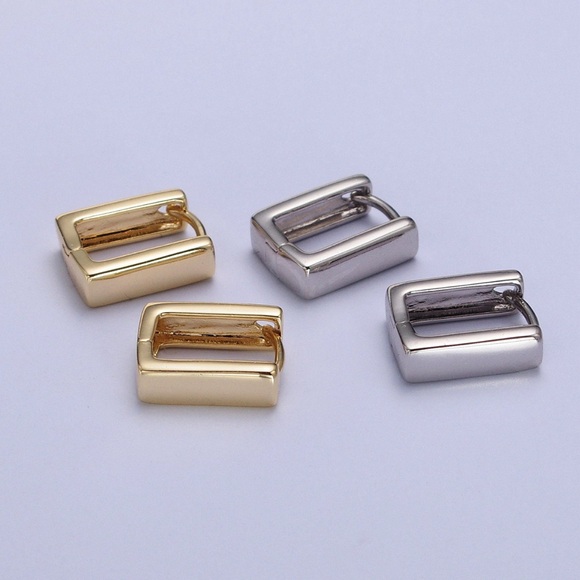 Jewelry - Minimalist square hopp earrings